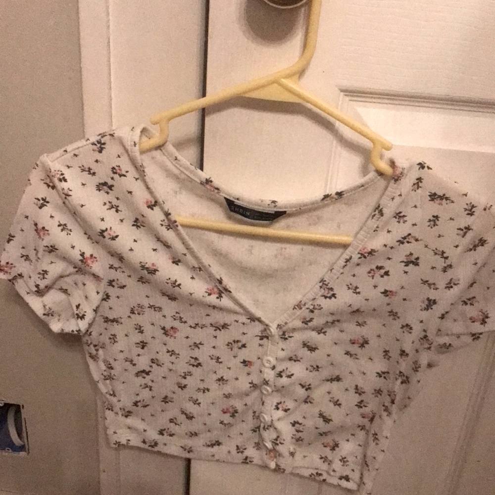 Cute teen crop top size 5